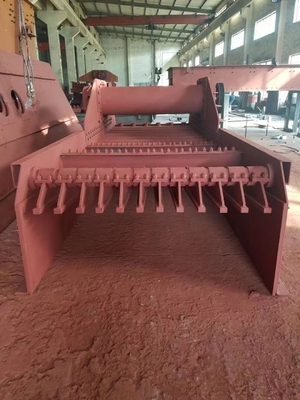 800 TPH Jaw Crusher Grizzly Feeder ZSW6000X1300 Pengumpan Layar Grizzly Bergetar