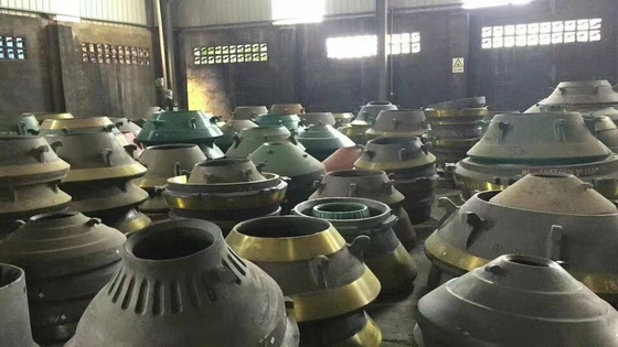 Suku Cadang Penghancur Batu Baja Paduan PE600 * 900 Pelat Aus Jaw Crusher