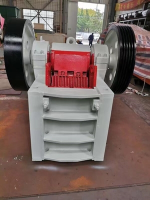 Mesin Jaw Crusher 15Kw 5-20 TPH Penambangan Skala Kecil Rock Crusher PE250 * 400