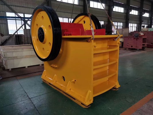 55Kw Hard Granite Small Rock Crushing Machine PE500 * 750 Kuning Putih