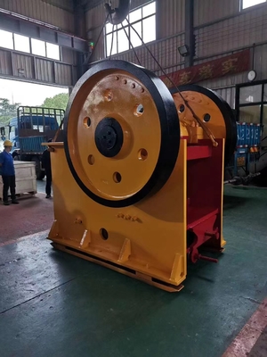 55Kw Hard Granite Small Rock Crushing Machine PE500 * 750 Kuning Putih