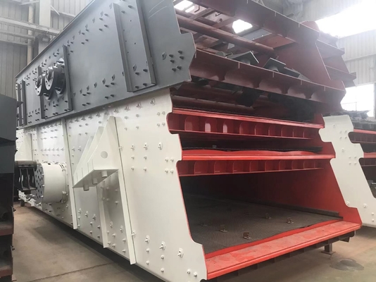 Mining Multi Layer Wire Mesh Vibrating Screen 415V Dengan 1-4 Lapisan Dek