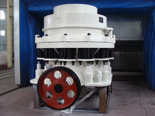 Sekunder Gravel Crusher Cone 236 TPH granit, Jenis Peralatan Penghancur Beton Symons 4.25FT