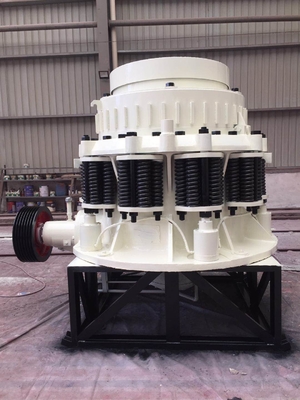 235mm Symons 5.5 Cone Crusher Machine 220Kw untuk Pemrosesan Puing-puing Pembongkaran