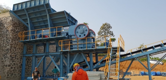 Mesin Penghancur Rahang Batu Kerikil Poros Eksentrik 55Kw PE500 x 750 Mobile