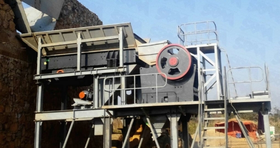 PE Track Mounted Jaw Crusher Machine Untuk Penambangan Batu Tambang