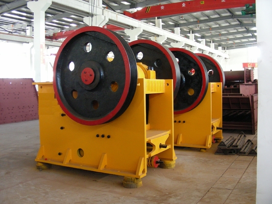30Kw PE400 * 600 Mobile Cone Crusher, Penghancur Batu Utama 36 24