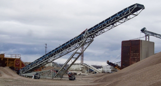 EP500/3 EP200 Fabric Movable Belt Conveyor Rubber Mining Tahan Api