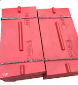 PF1320 Stone Crusher Suku Cadang Mesin Pertambangan Paduan Dampak Crusher Blow Bar